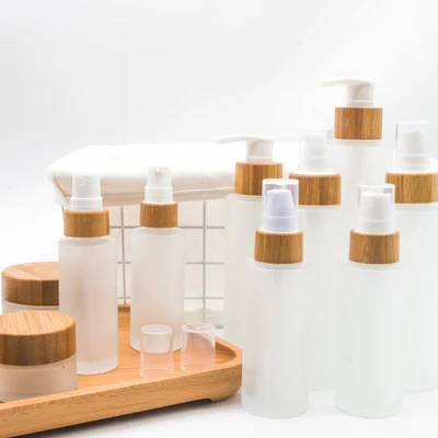 Sprzedaż kosmetyków do pielęgn – Luxury Skincare Essential recenzja i cena
